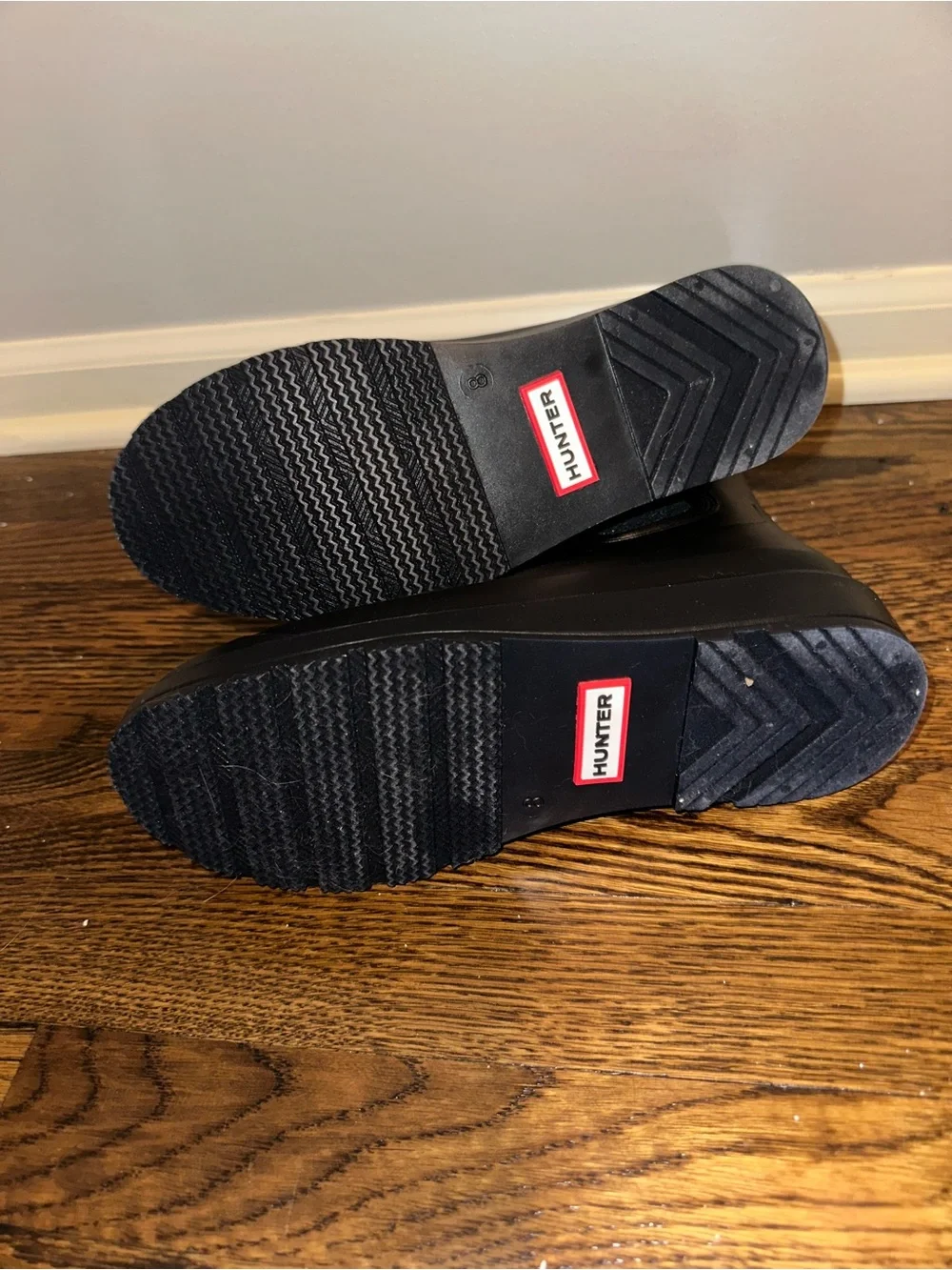 Hunter Tabitha Chelsea Waterproof Rain Boots - Picture 3 of 3